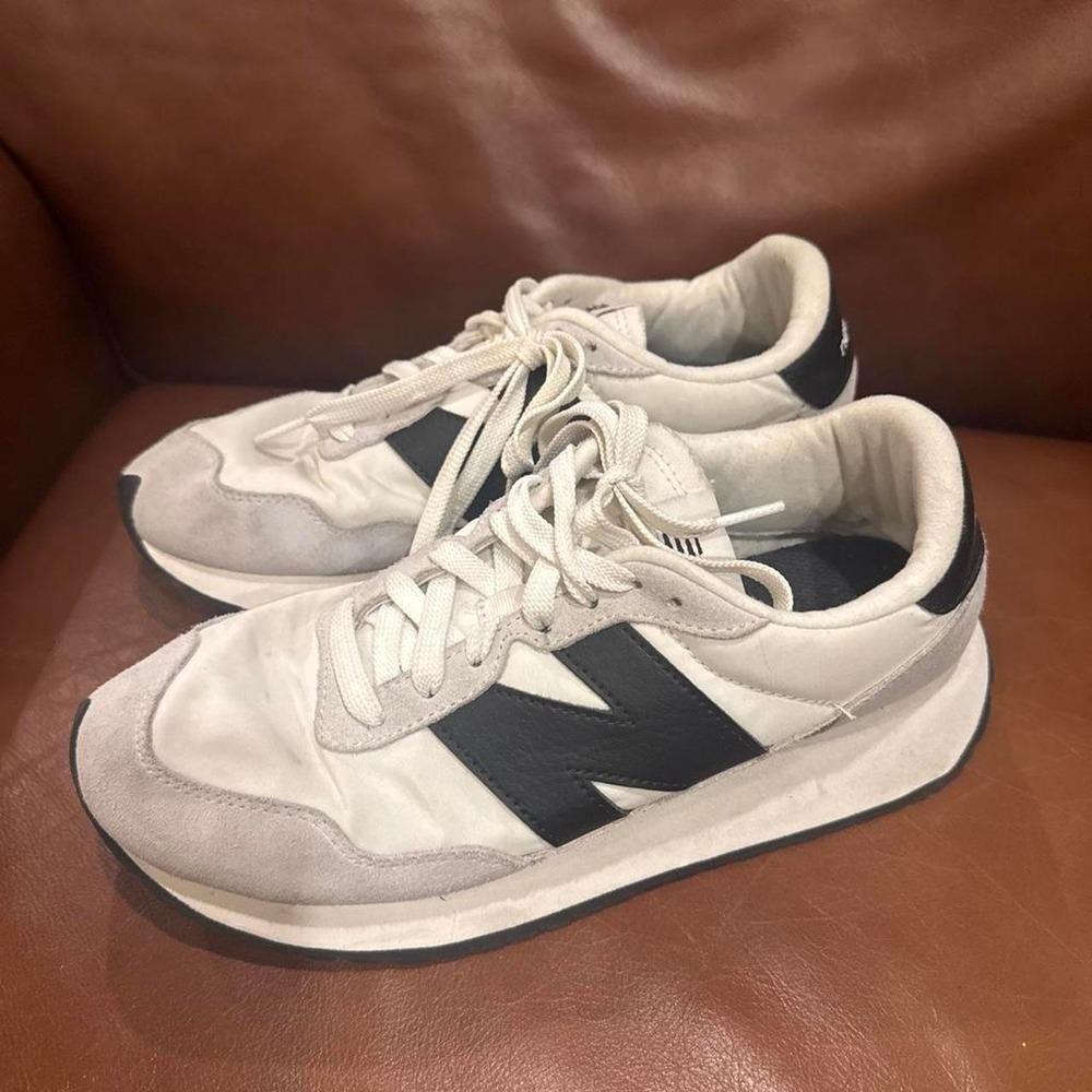 New Balance 232 white & cream sneakers